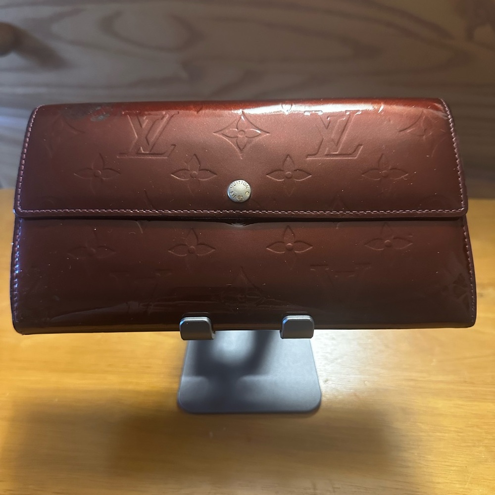 Louis Vuitton Merlot Vernis Leather Sarah Wallet